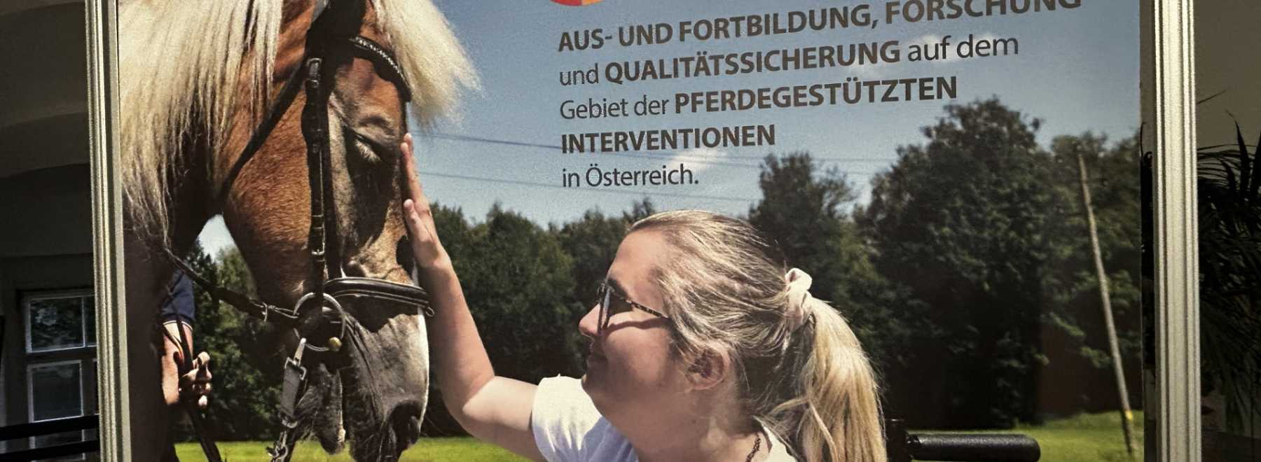 Bild mit Pferd und Frau