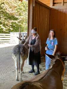 Studierende mit Pferd